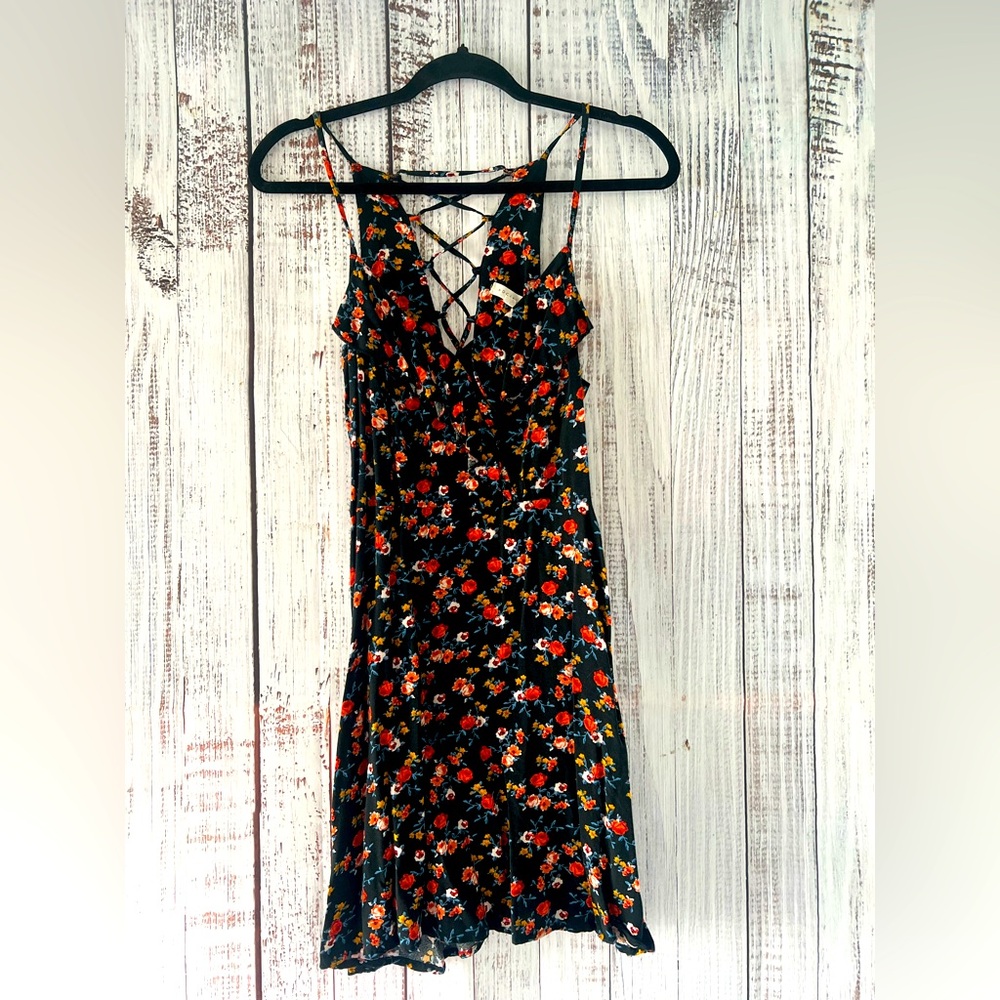 Women’s Floral dress for sale - size M